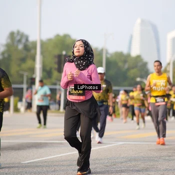Runner Photo 6431856