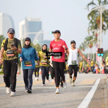 Runner Photo 6431865