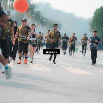 Runner Photo 6431875
