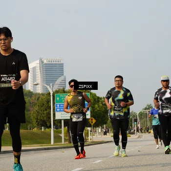 Runner Photo 6431955