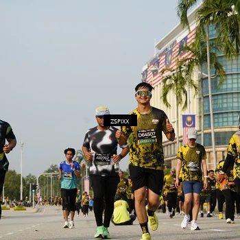 Runner Photo 6431994
