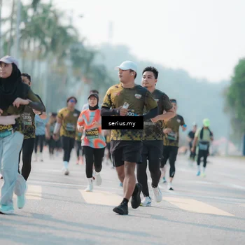 Runner Photo 6432033