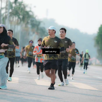 Runner Photo 6432035