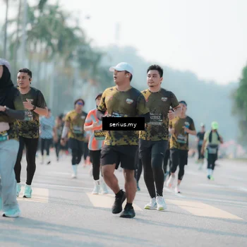 Runner Photo 6432039