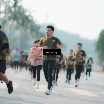 Runner Photo 6432055