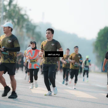 Runner Photo 6432060