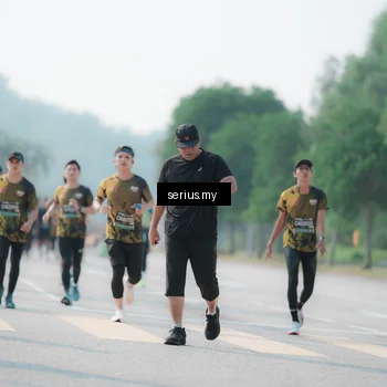 Runner Photo 6432076