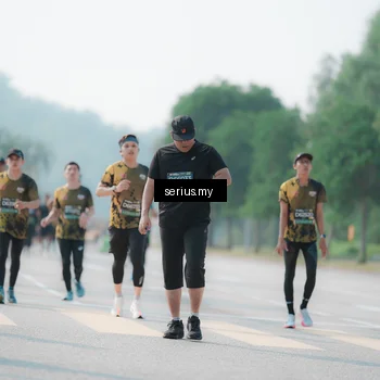 Runner Photo 6432081