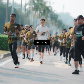 Runner Photo 6432103