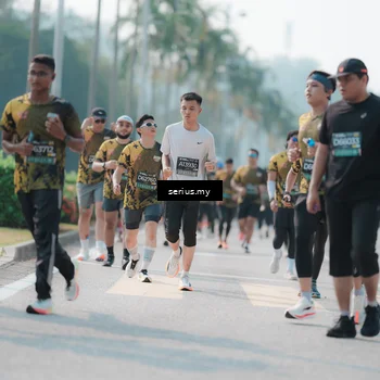 Runner Photo 6432106