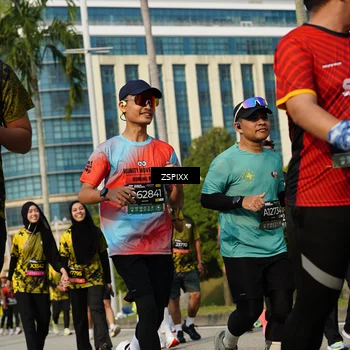 Runner Photo 6432107