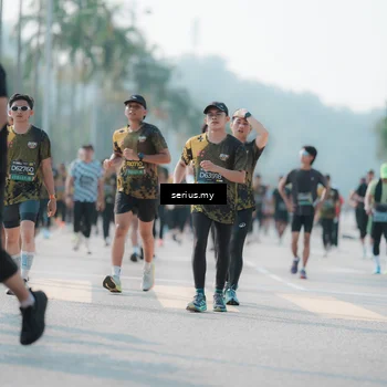 Runner Photo 6432124