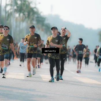 Runner Photo 6432135
