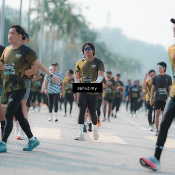 Runner Photo 6432187