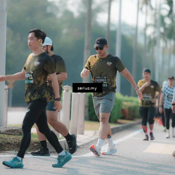 Runner Photo 6432200