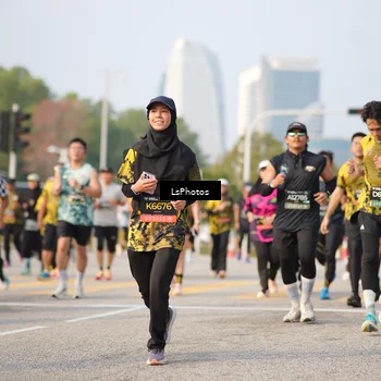 Runner Photo 6432203