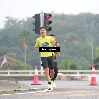 Runner Photo 6432210