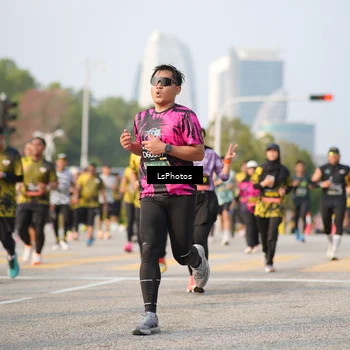 Runner Photo 6432211