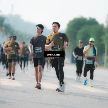 Runner Photo 6432243