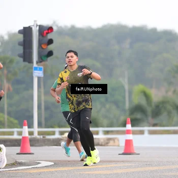 Runner Photo 6432250