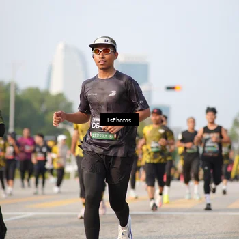 Runner Photo 6432256