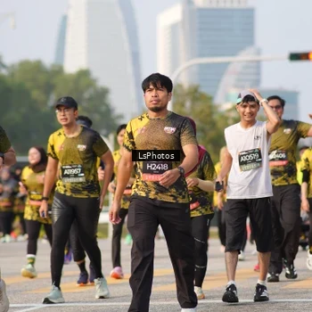 Runner Photo 6432304