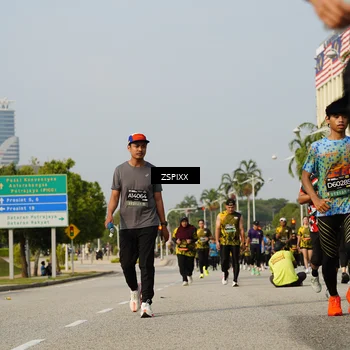 Runner Photo 6432328