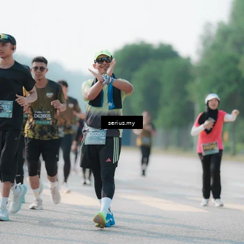Runner Photo 6432334