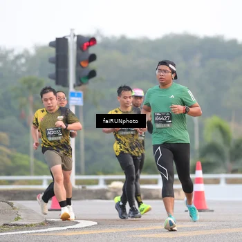 Runner Photo 6432338