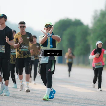 Runner Photo 6432344