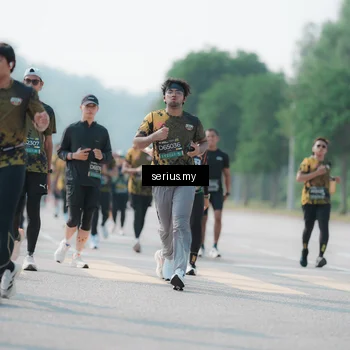 Runner Photo 6432387