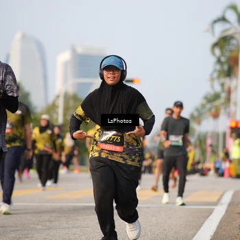 Runner Photo 6432388