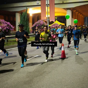 Runner Photo 6432391
