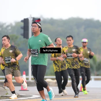 Runner Photo 6432399