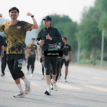 Runner Photo 6432426