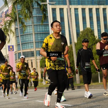 Runner Photo 6432436