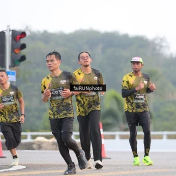 Runner Photo 6432438