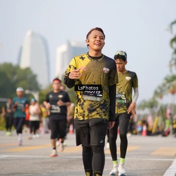 Runner Photo 6432467