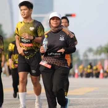 Runner Photo 6432570