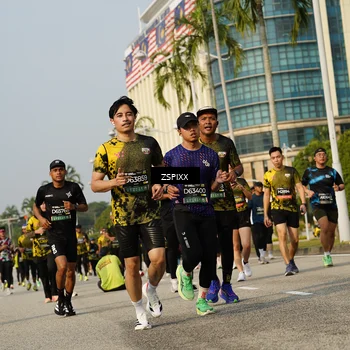 Runner Photo 6432674