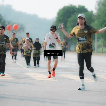 Runner Photo 6432722