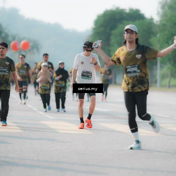 Runner Photo 6432733