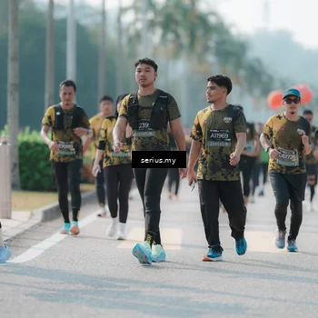 Runner Photo 6432769
