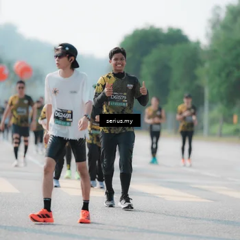 Runner Photo 6432810