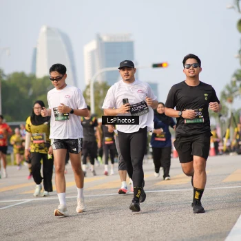 Runner Photo 6432815