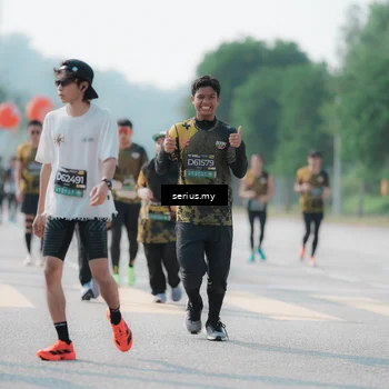 Runner Photo 6432835
