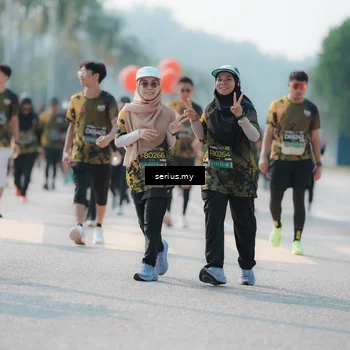 Runner Photo 6432851