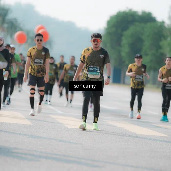 Runner Photo 6432875