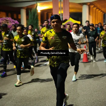 Runner Photo 6432913