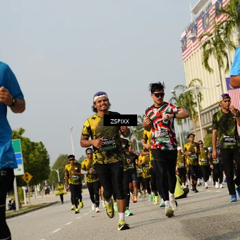 Runner Photo 6432960